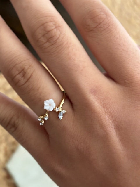 Dainty Flower Rose Gold Ring